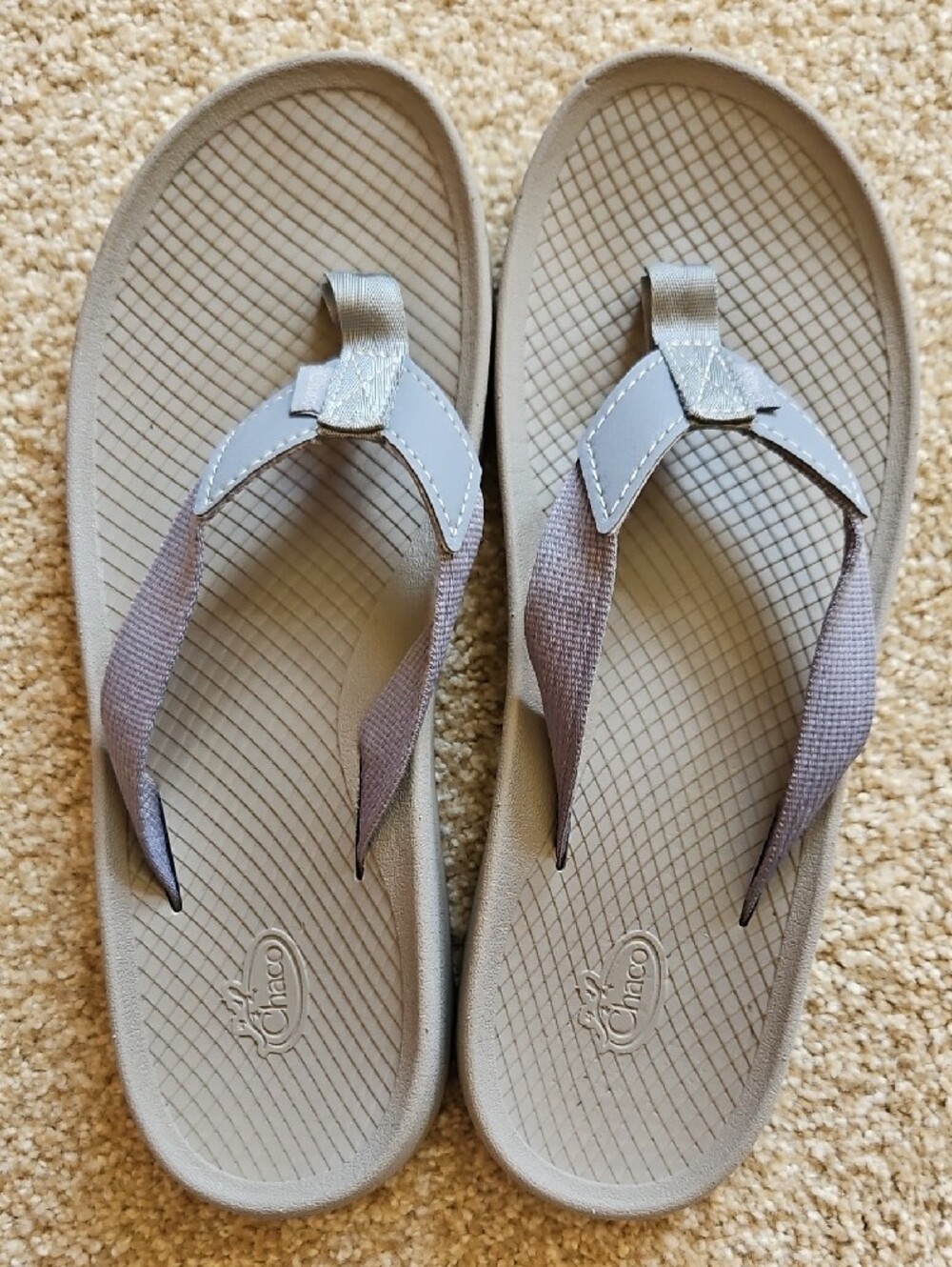 Chaco Size 8.5 Women's Neutral Beige Flip Flop Sandals with Light Taupe Straps - Picture 2 of 10